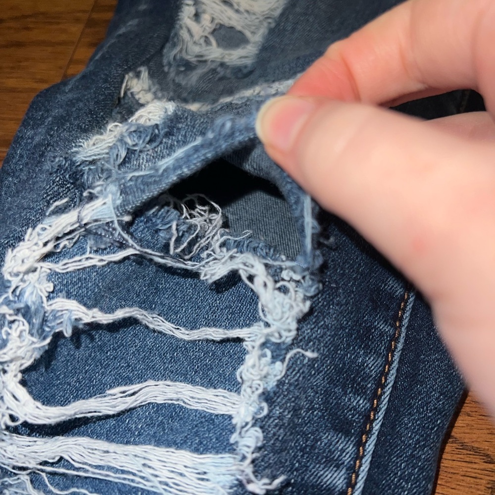 American Eagle Distressed Jeggings - Picture 3 of 6